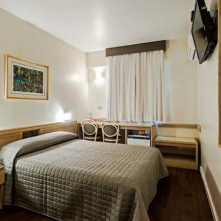 Trevi Hotel E Business-2